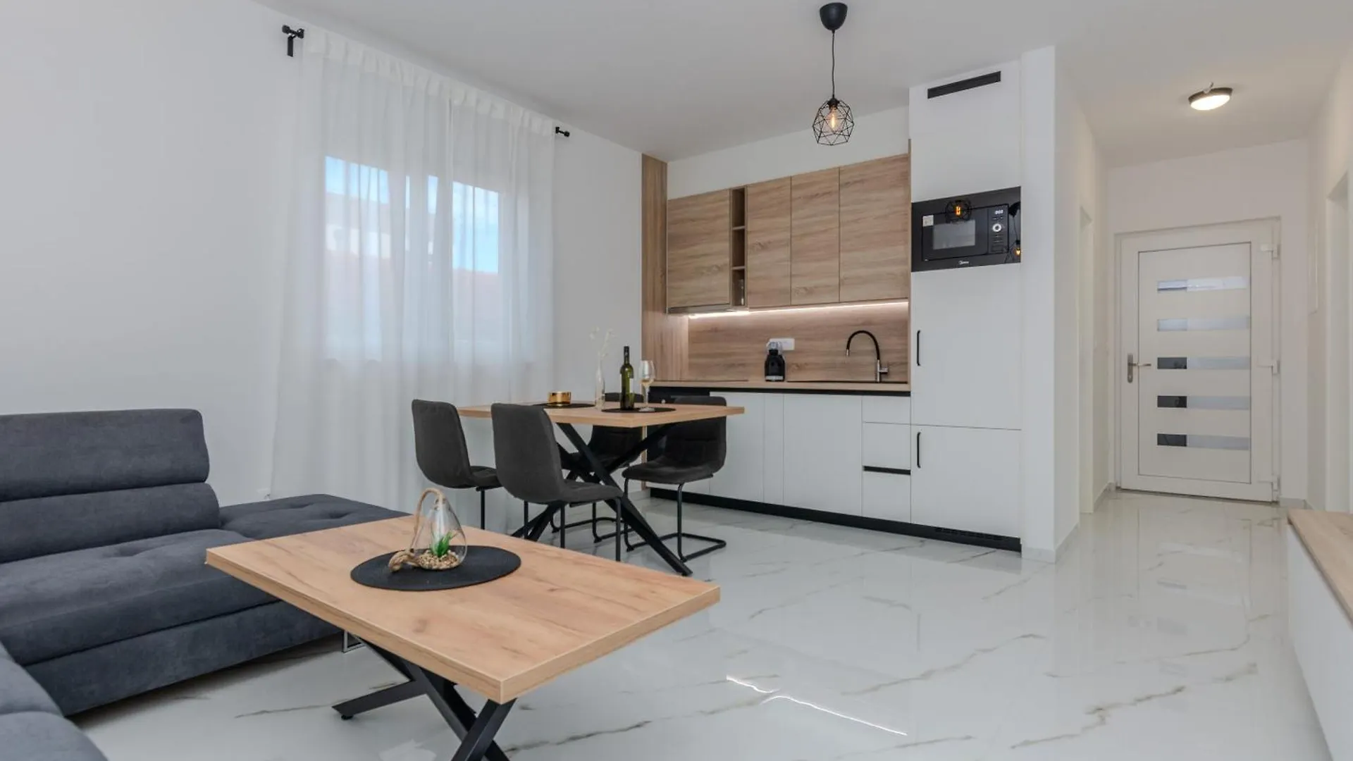 Apartments Fil Cosic Vir